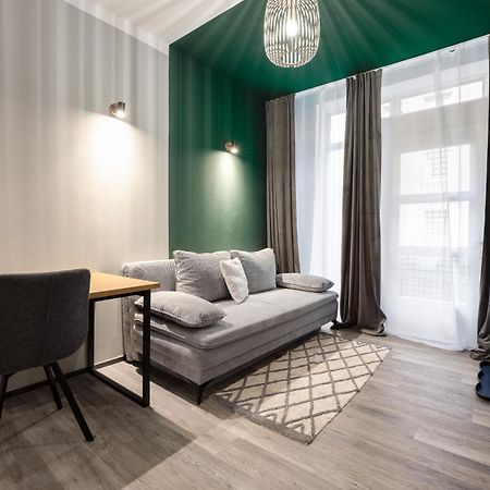 Modern Living Apartment - 3-Zimmer - Nuernberg Nord, Ruhige Seitenstrasse, Fusslaeufig Strassenbahn Bagian luar foto
